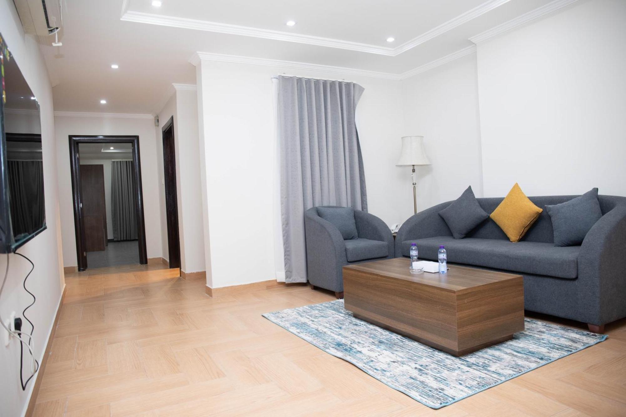 Golden Suites Al Al Jubail Екстериор снимка